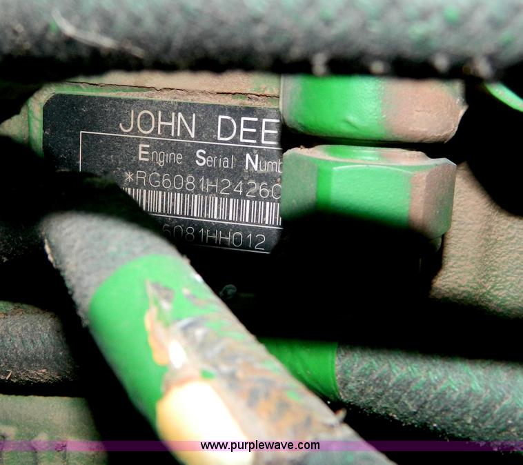 image for item G7592 2004 John Deere 9760 STS combine