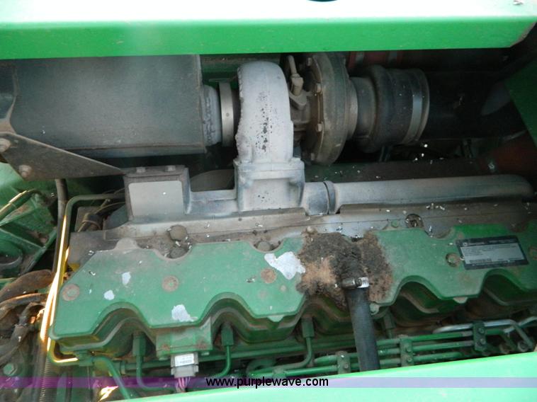 image for item G7592 2004 John Deere 9760 STS combine
