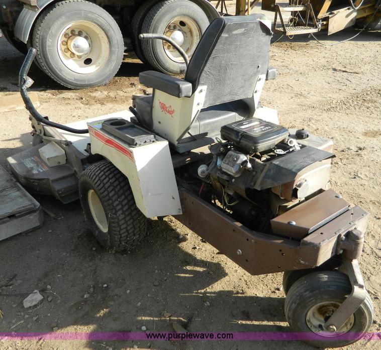 image for item G7640 Grasshopper 616 ZTR lawn mower