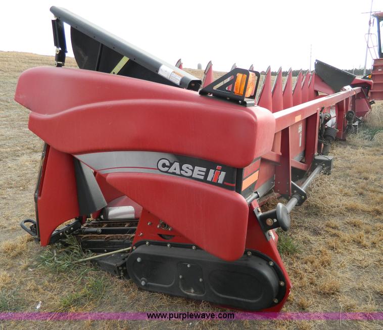 image for item G7665 2009 Case IH 3412 corn head