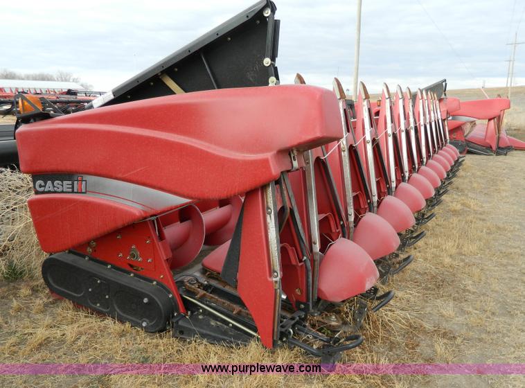 image for item G7665 2009 Case IH 3412 corn head