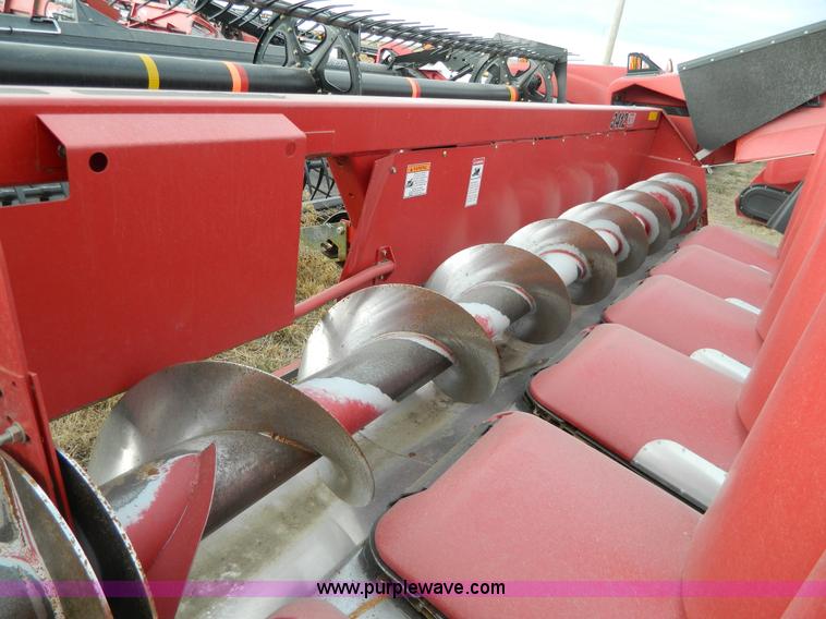 image for item G7665 2009 Case IH 3412 corn head