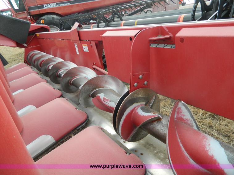 image for item G7665 2009 Case IH 3412 corn head