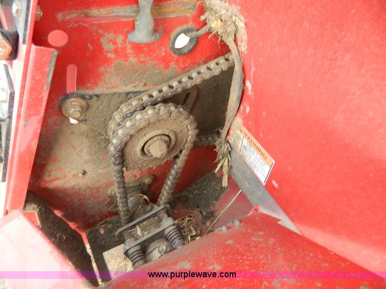 image for item G7665 2009 Case IH 3412 corn head