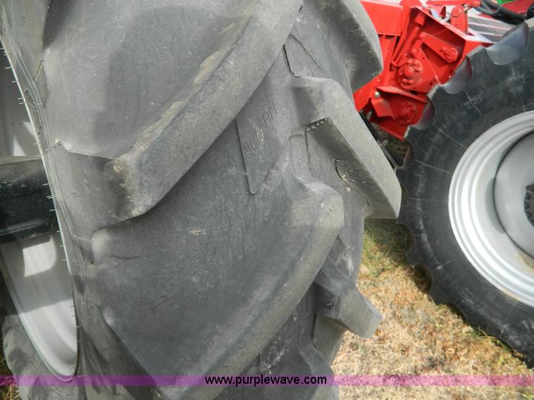 image for item G7667 2004 Massey-Ferguson 5460 tractor