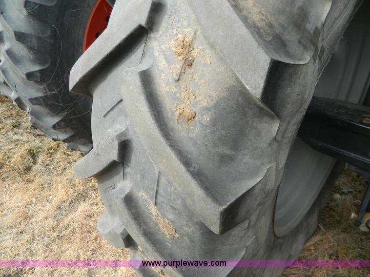 image for item G7667 2004 Massey-Ferguson 5460 tractor