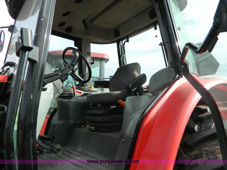 image for item G7667 2004 Massey-Ferguson 5460 tractor