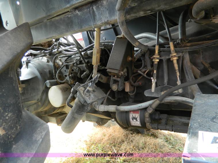 image for item G7667 2004 Massey-Ferguson 5460 tractor