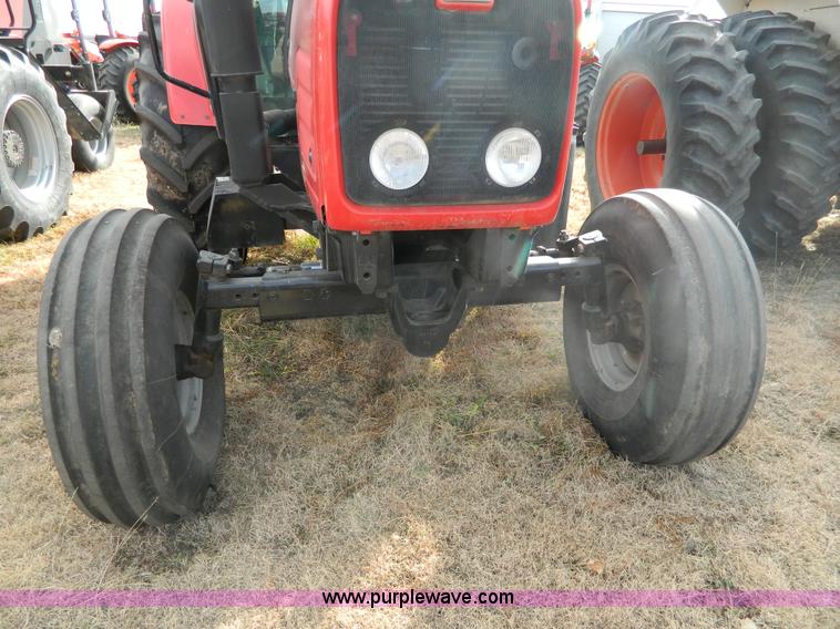 image for item G7667 2004 Massey-Ferguson 5460 tractor