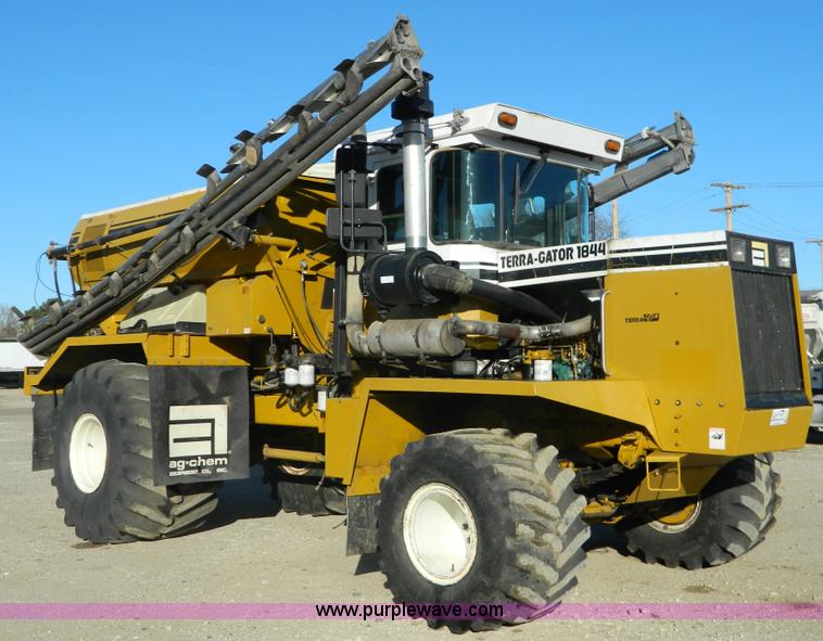 image for item G7671 1998 Ag-Chem TerraGator 1844