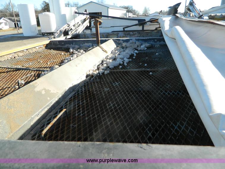 image for item G7671 1998 Ag-Chem TerraGator 1844