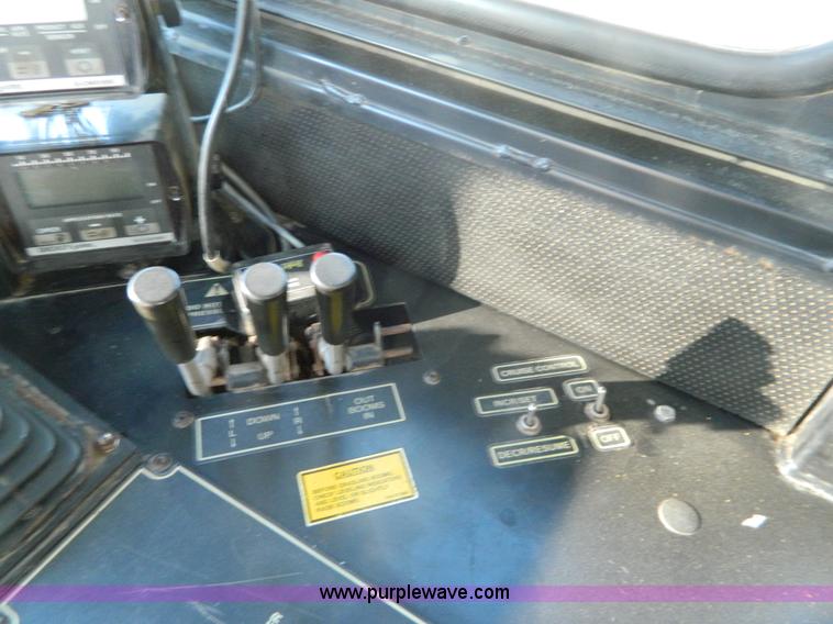 image for item G7671 1998 Ag-Chem TerraGator 1844