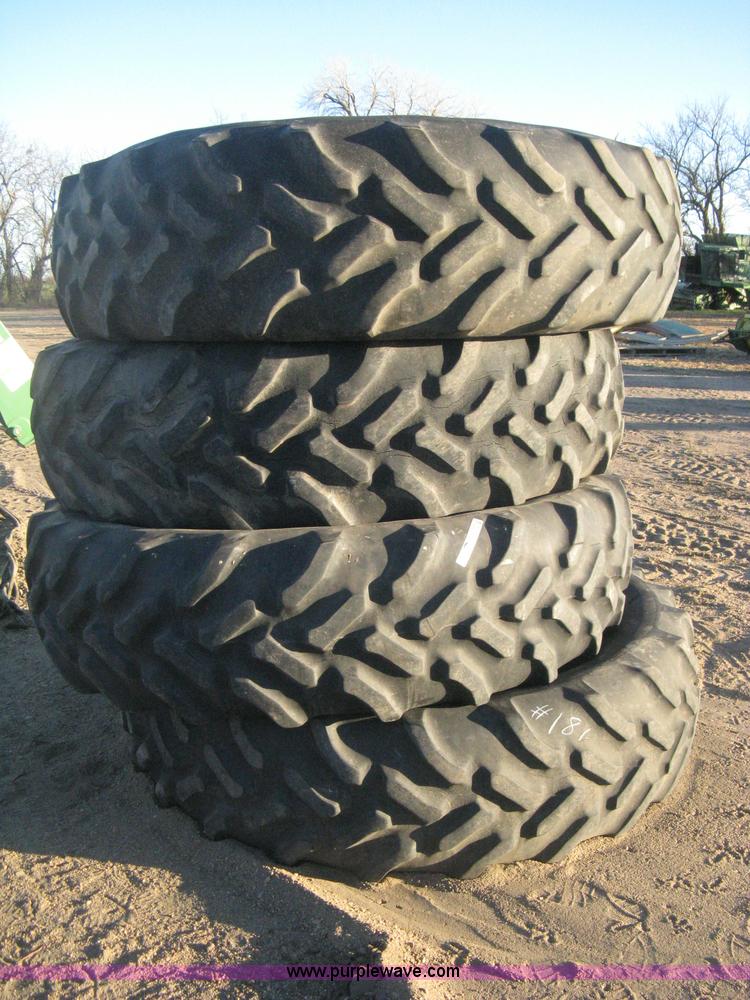 image for item M9158 (4) Goodyear DT710 tire casings