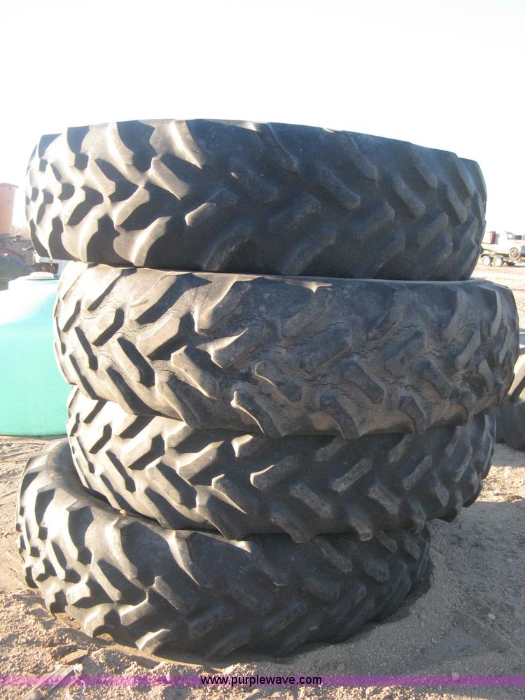 image for item M9158 (4) Goodyear DT710 tire casings