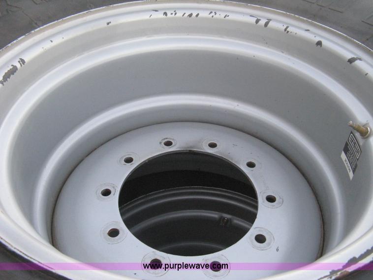 image for item M9164 (2) Michelin 580/70R26 XM27 tires