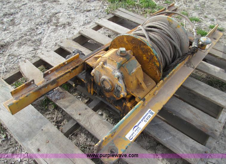 Braden winch in Linneus, MO Item O9126 sold Purple Wave