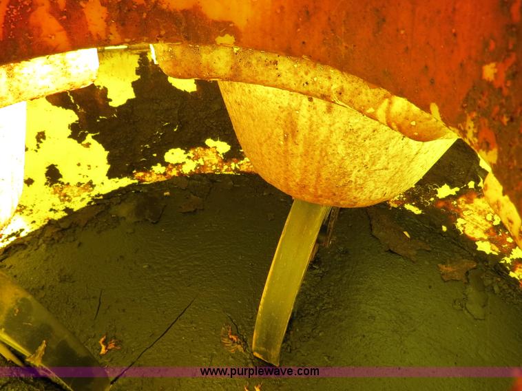 image for item S9513 Quality Liquid Feeds liquid cattle feeder