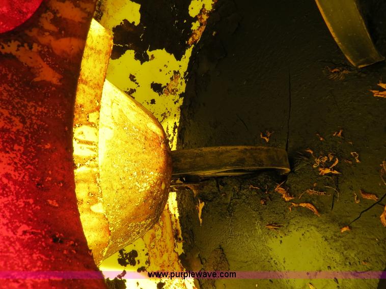 image for item S9513 Quality Liquid Feeds liquid cattle feeder