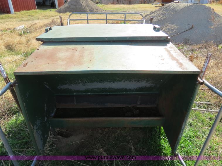 image for item S9514 Calf creep feeder
