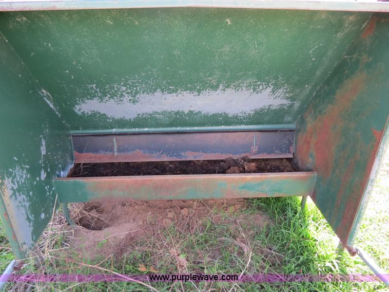 image for item S9514 Calf creep feeder