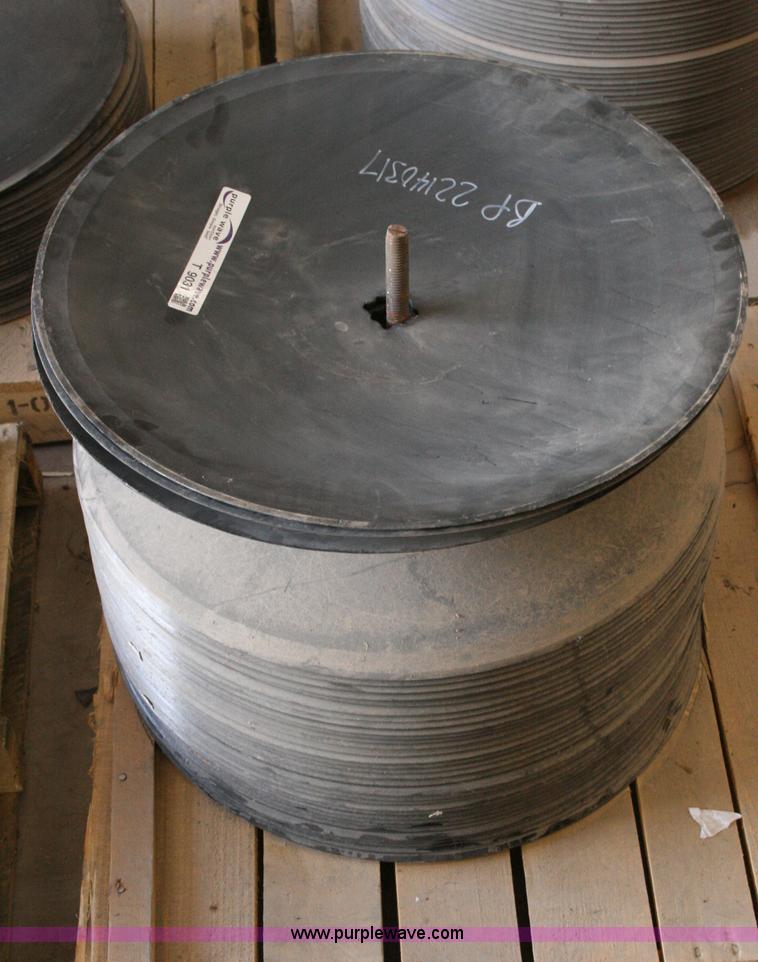 image for item T9031 Approximately 37 SMA 22" disks