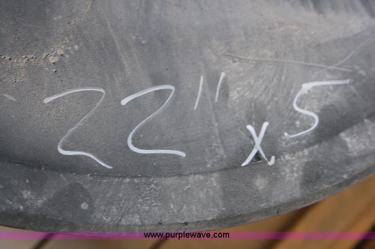 image for item T9031 Approximately 37 SMA 22" disks