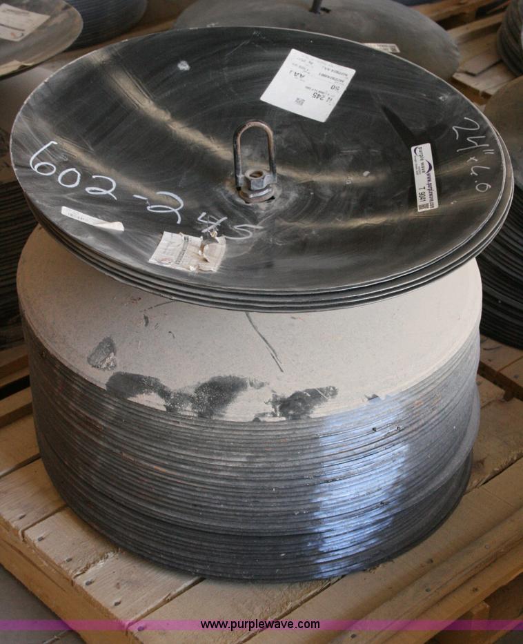 image for item T9041 Approximately 50 SMA 24" disks