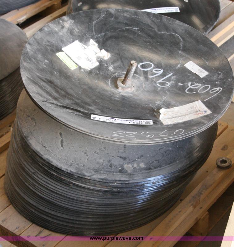 image for item T9042 Approximately 40 SMA 22" disks