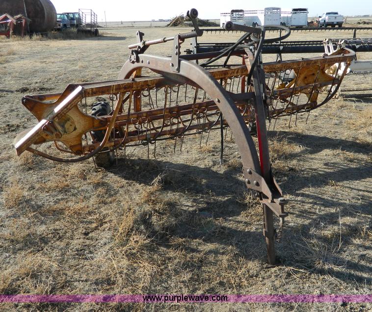 image for item Y9235 New Holland 56 rake