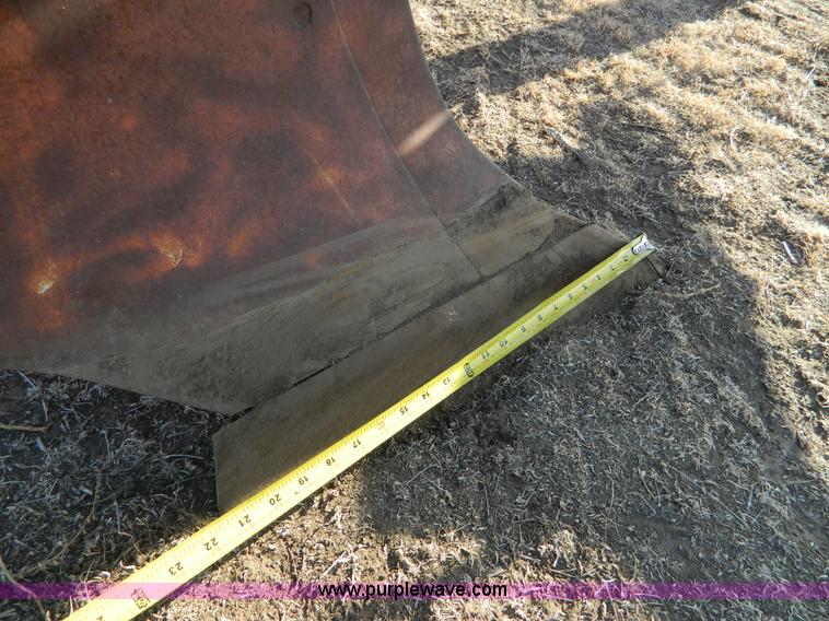 image for item Y9237 Six bottom plow