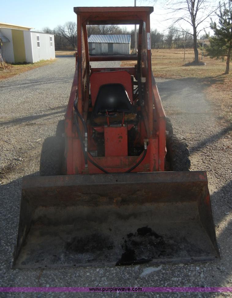 Gehl 2500 Hydro Cat skid steer in Linn, KS Item AB9917 sold Purple Wave