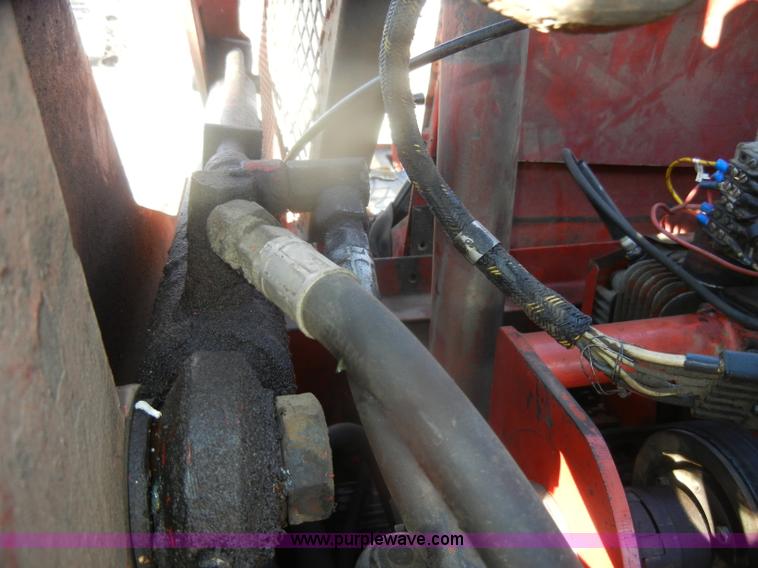 image for item AB9917 Gehl 2500 Hydro Cat skid steer