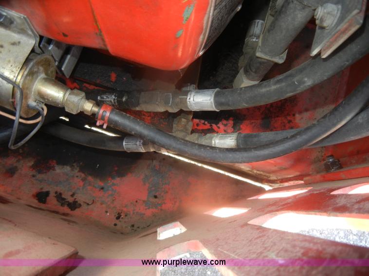 image for item AB9917 Gehl 2500 Hydro Cat skid steer