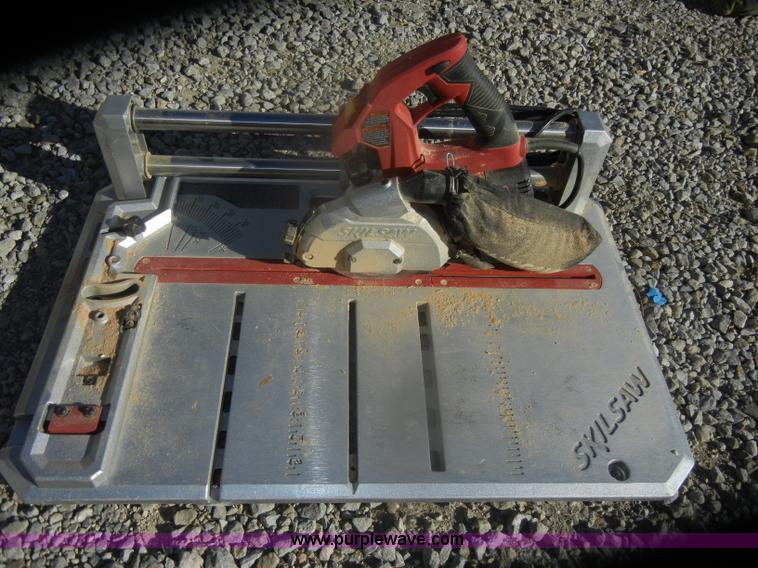 Skil 3600 flooring saw in Topeka, KS Item AB9970 sold Purple Wave