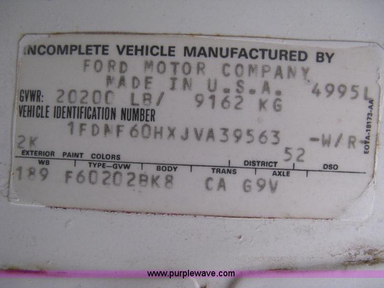 image for item B8340 1988 Ford F600 flatbed truck