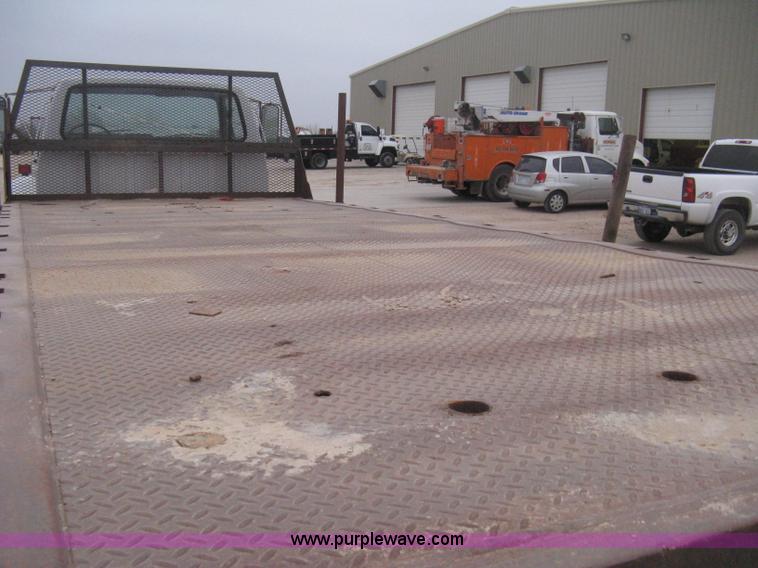 image for item B8340 1988 Ford F600 flatbed truck