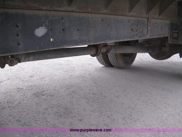 image for item B8340 1988 Ford F600 flatbed truck