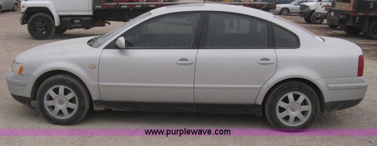 image for item B8341 2000 Volkswagen Passat