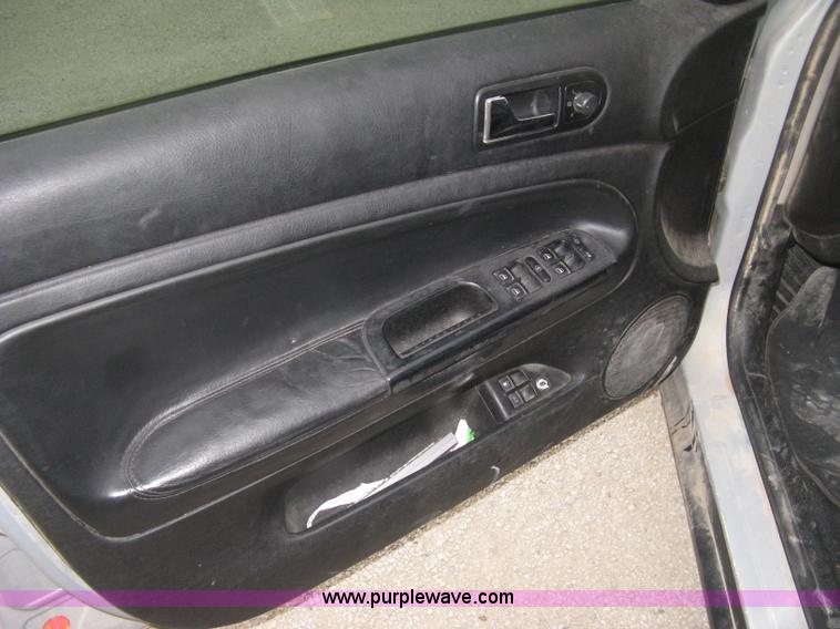 image for item B8341 2000 Volkswagen Passat