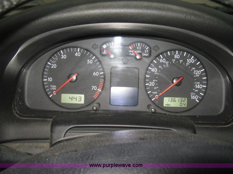 image for item B8341 2000 Volkswagen Passat