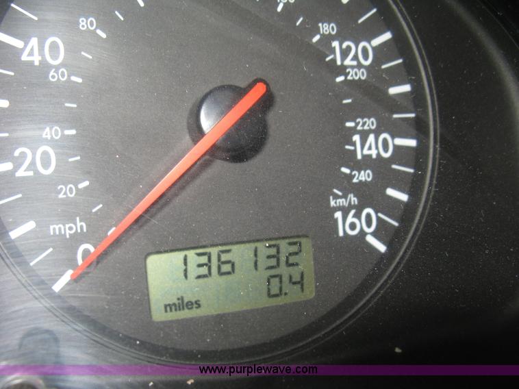 image for item B8341 2000 Volkswagen Passat