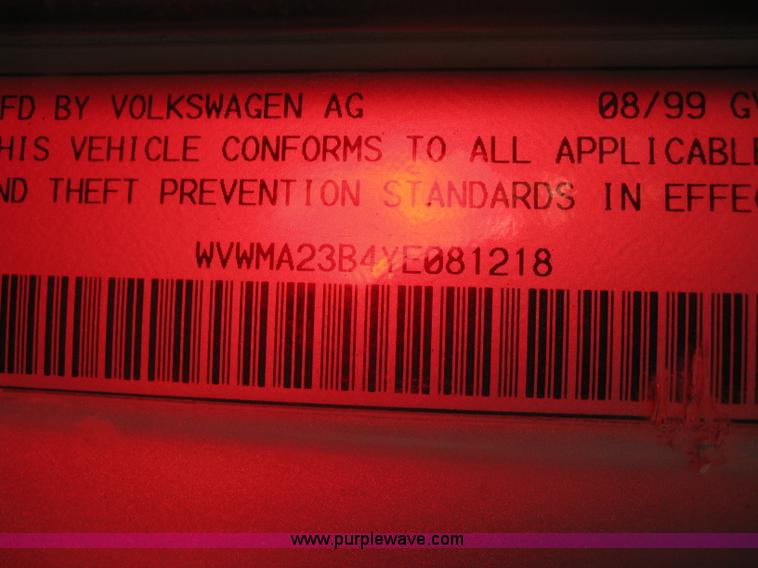 image for item B8341 2000 Volkswagen Passat