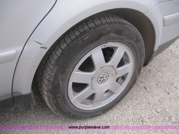 image for item B8341 2000 Volkswagen Passat