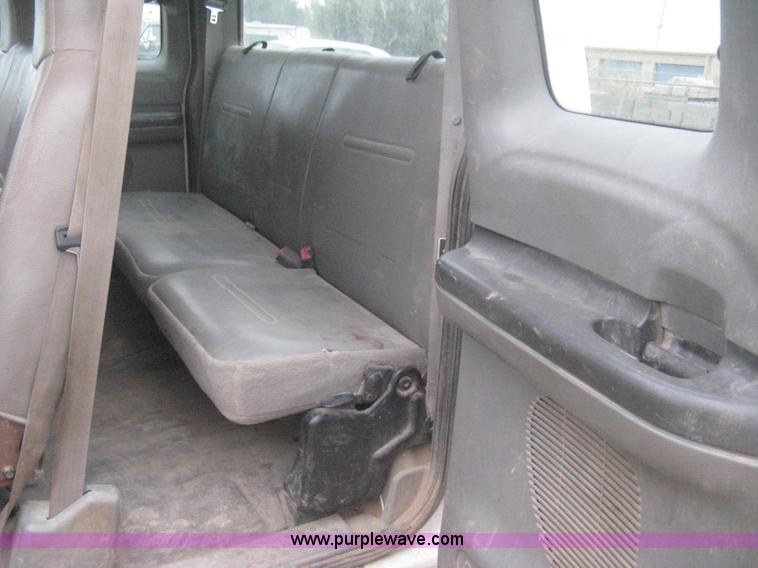 image for item B8342 2003 Ford F250 Super Duty XL cab and chassis