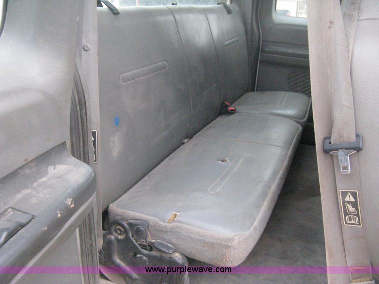 image for item B8342 2003 Ford F250 Super Duty XL cab and chassis