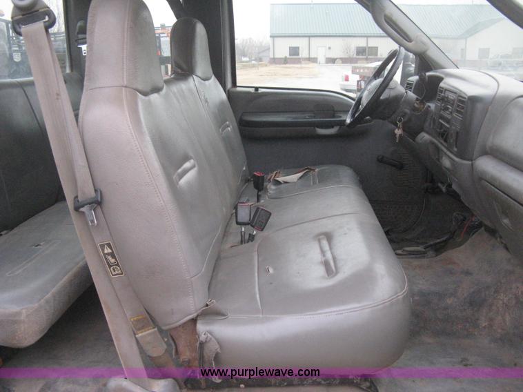 image for item B8342 2003 Ford F250 Super Duty XL cab and chassis