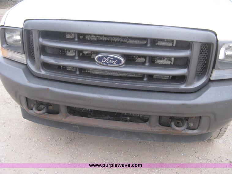 image for item B8342 2003 Ford F250 Super Duty XL cab and chassis
