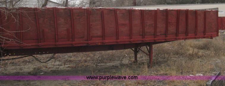image for item B8346 1969 Fruehauf tandem axle flatbed trailer