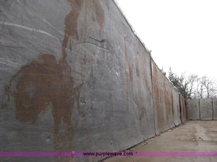 image for item B8346 1969 Fruehauf tandem axle flatbed trailer