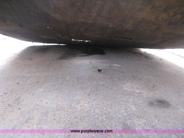 image for item B8346 1969 Fruehauf tandem axle flatbed trailer